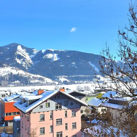 Mozart 2 - By Alpen Zell am See