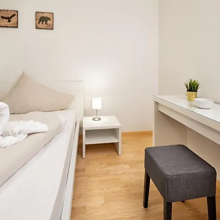 Mozart 2 - By Alpen Apartament Zell am See